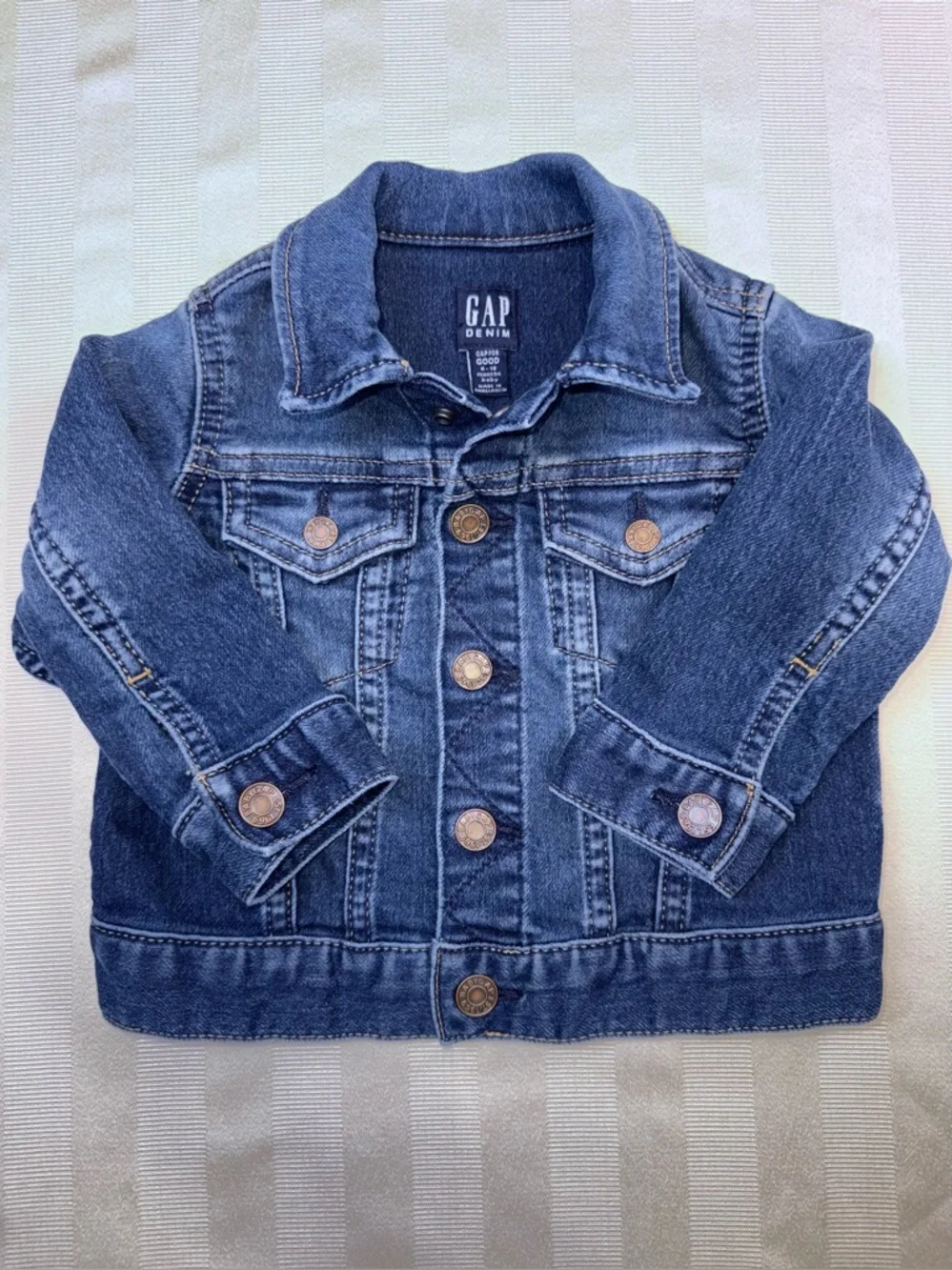 Baby Gap Denim Trucker Jacket Size 6-12 Months Snap Front Classic, Unisex